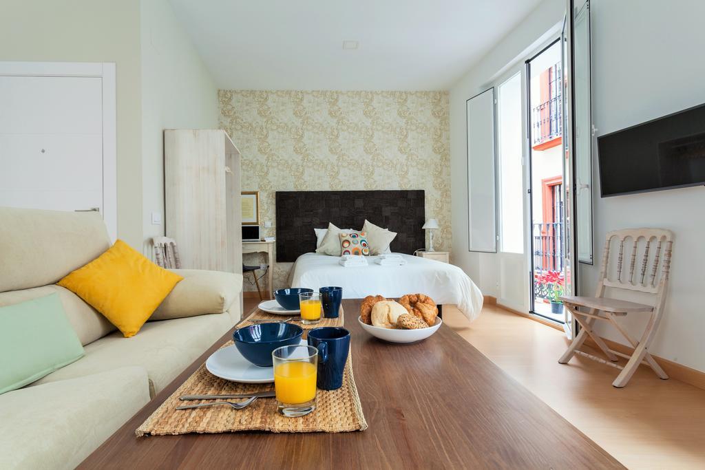 Hostly Acetres 1A Loft In City Center, Comunal Terrace, Fibre,Parking Optional Sevilla Eksteriør billede