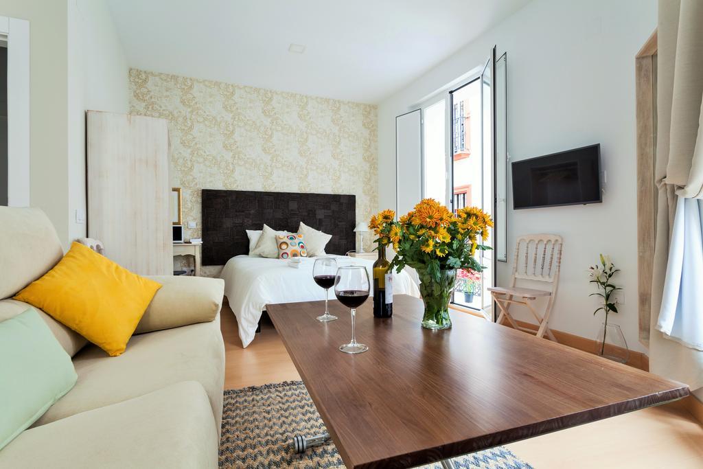 Hostly Acetres 1A Loft In City Center, Comunal Terrace, Fibre,Parking Optional Sevilla Eksteriør billede