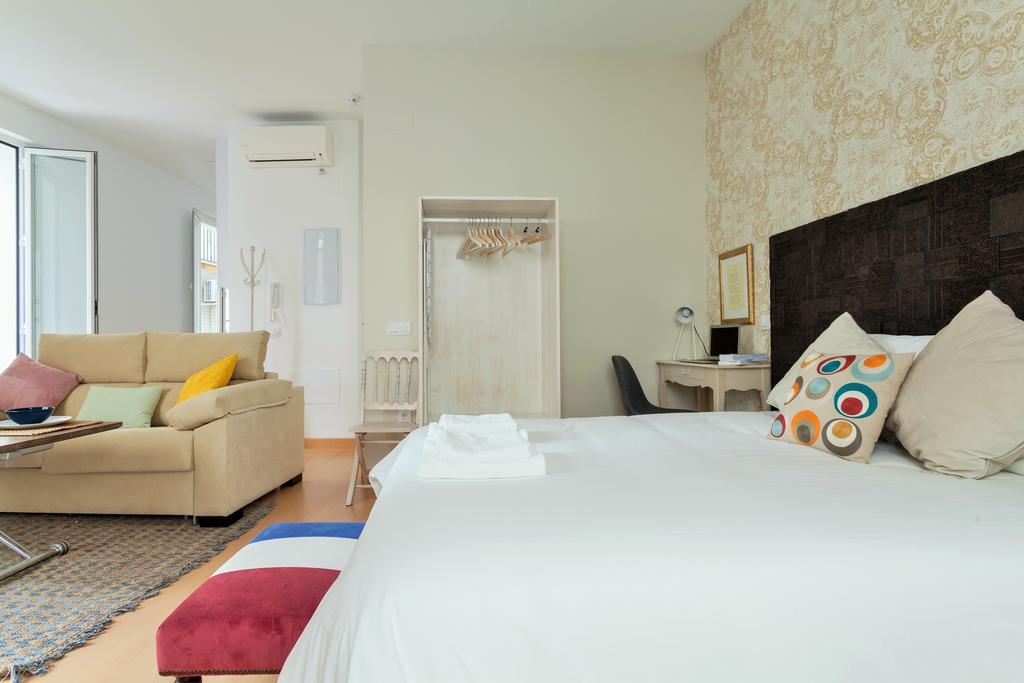 Hostly Acetres 1A Loft In City Center, Comunal Terrace, Fibre,Parking Optional Sevilla Eksteriør billede