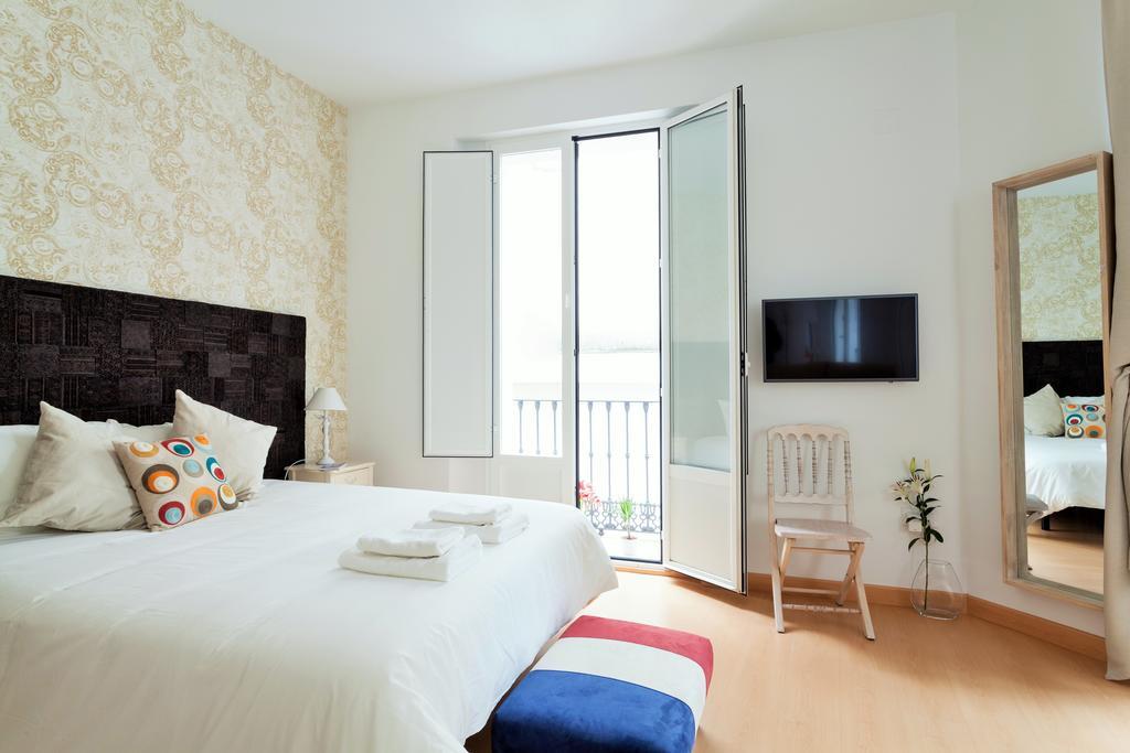 Hostly Acetres 1A Loft In City Center, Comunal Terrace, Fibre,Parking Optional Sevilla Eksteriør billede