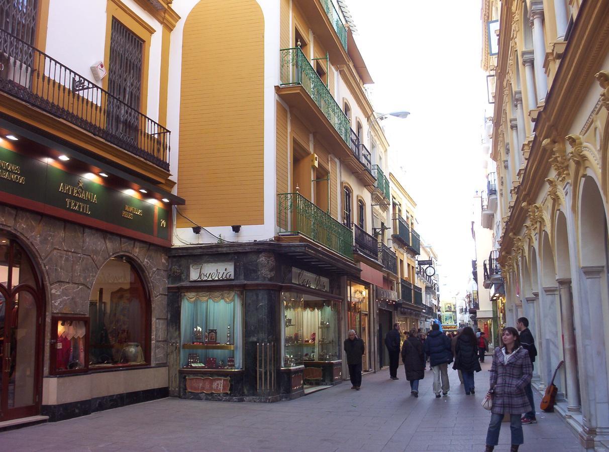 Hostly Acetres 1A Loft In City Center, Comunal Terrace, Fibre,Parking Optional Sevilla Eksteriør billede